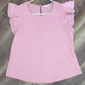 Women’s flutter sleeve top